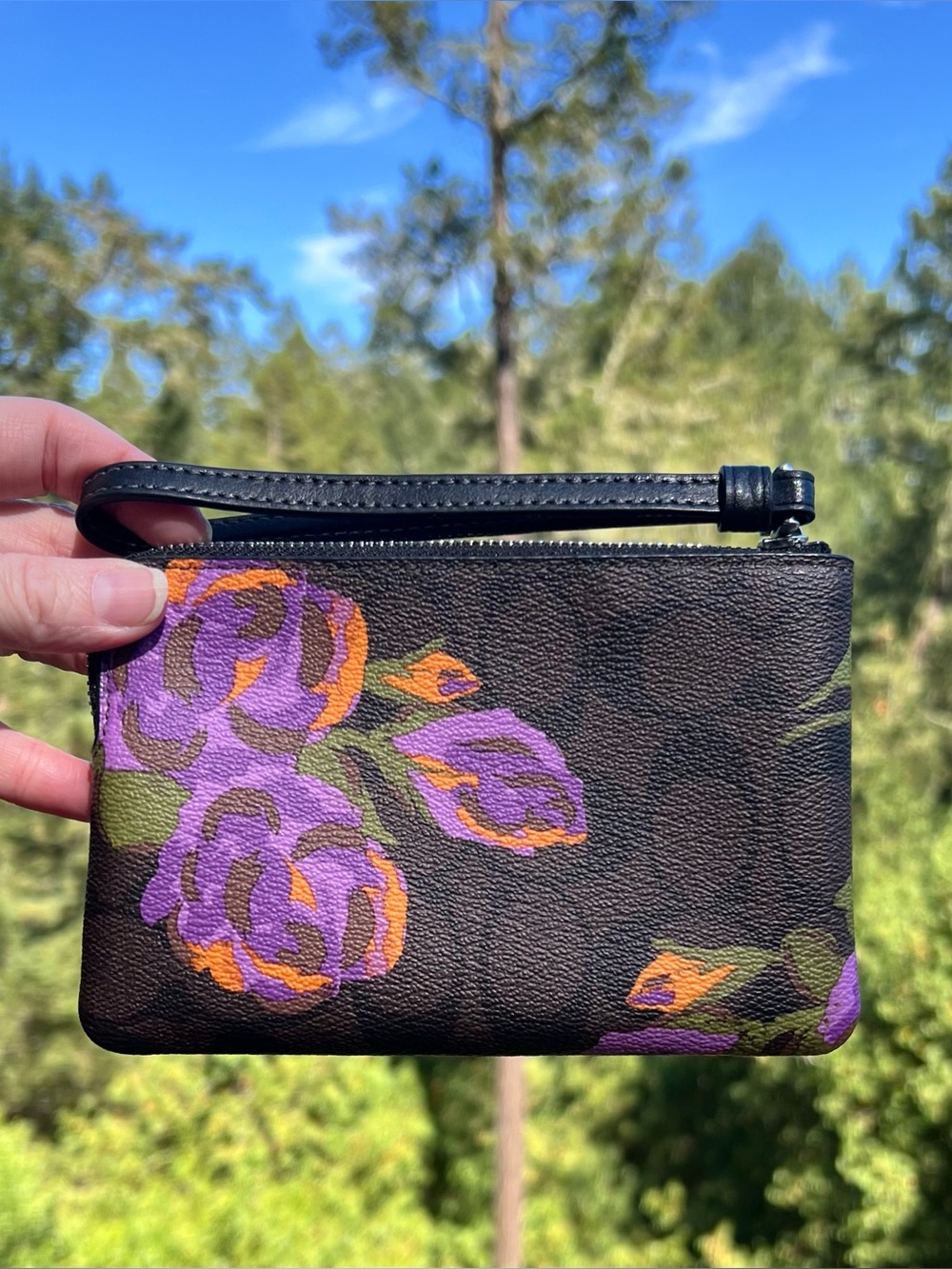 COACH Corner Zip Wristlet Wallet Signature Canvas NWT - Picture 2 of 7
